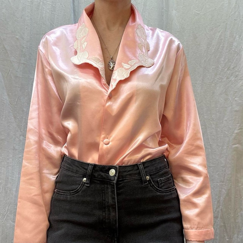 VTG Victoria’s Secret Pink Satin Button Down Shirt with Floral Embroidery‎ NWT